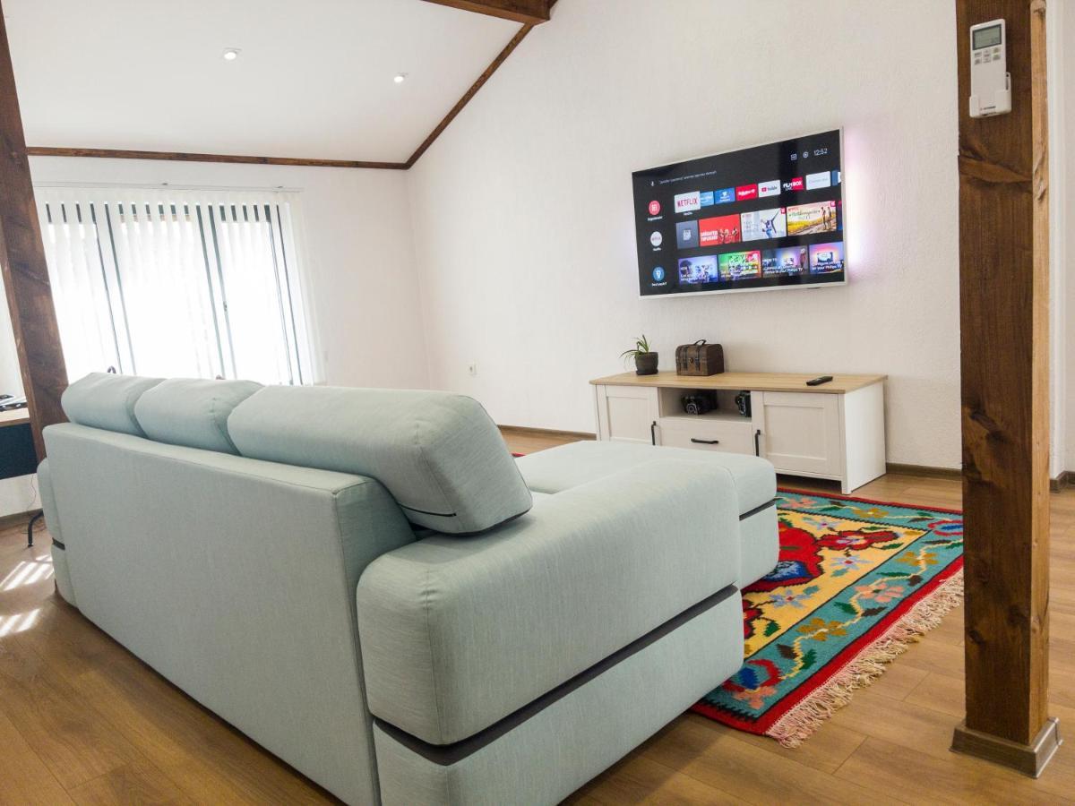 Stylish Loft Studio With Great View To Ardino Exterior photo