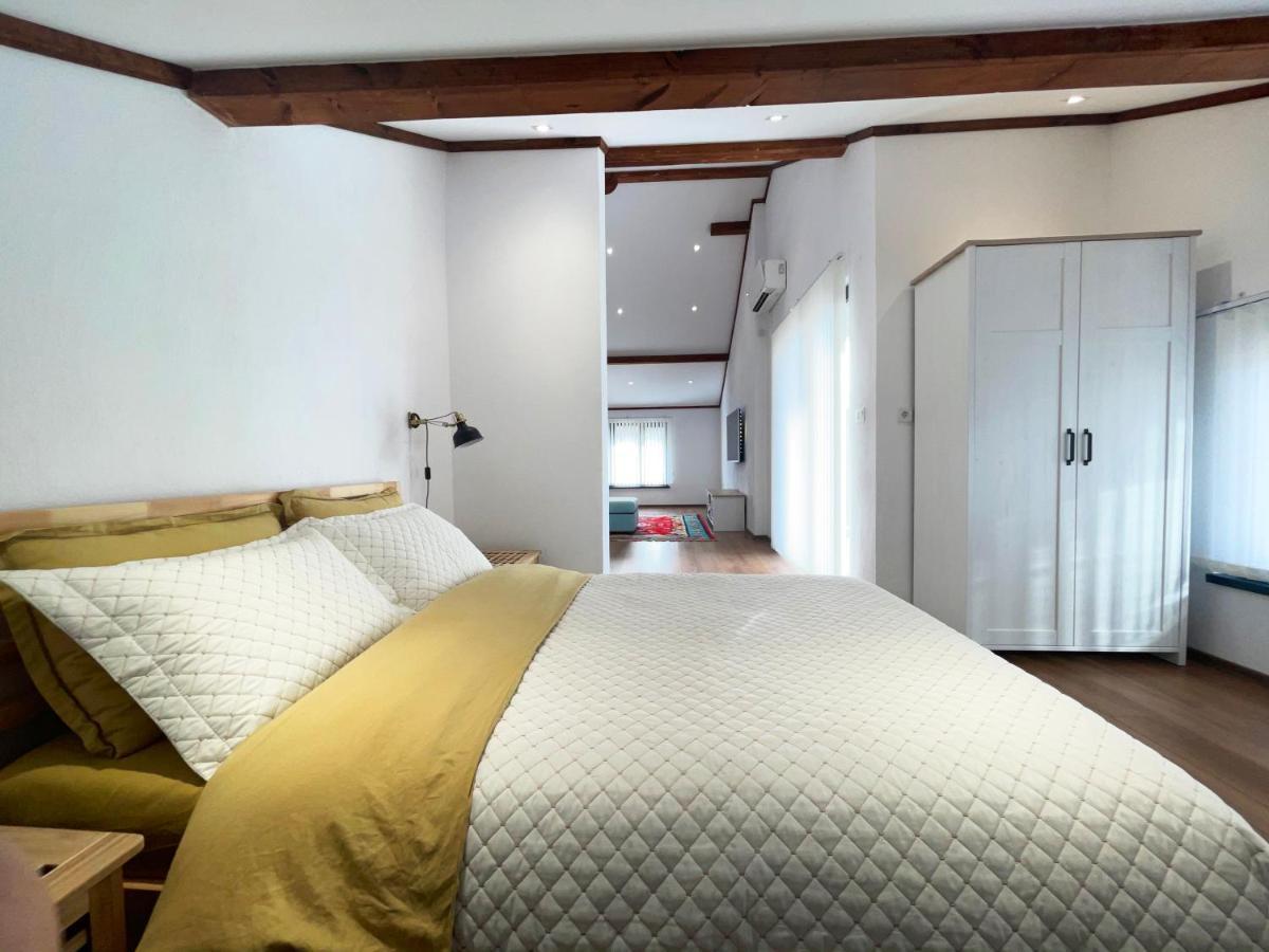 Stylish Loft Studio With Great View To Ardino Exterior photo